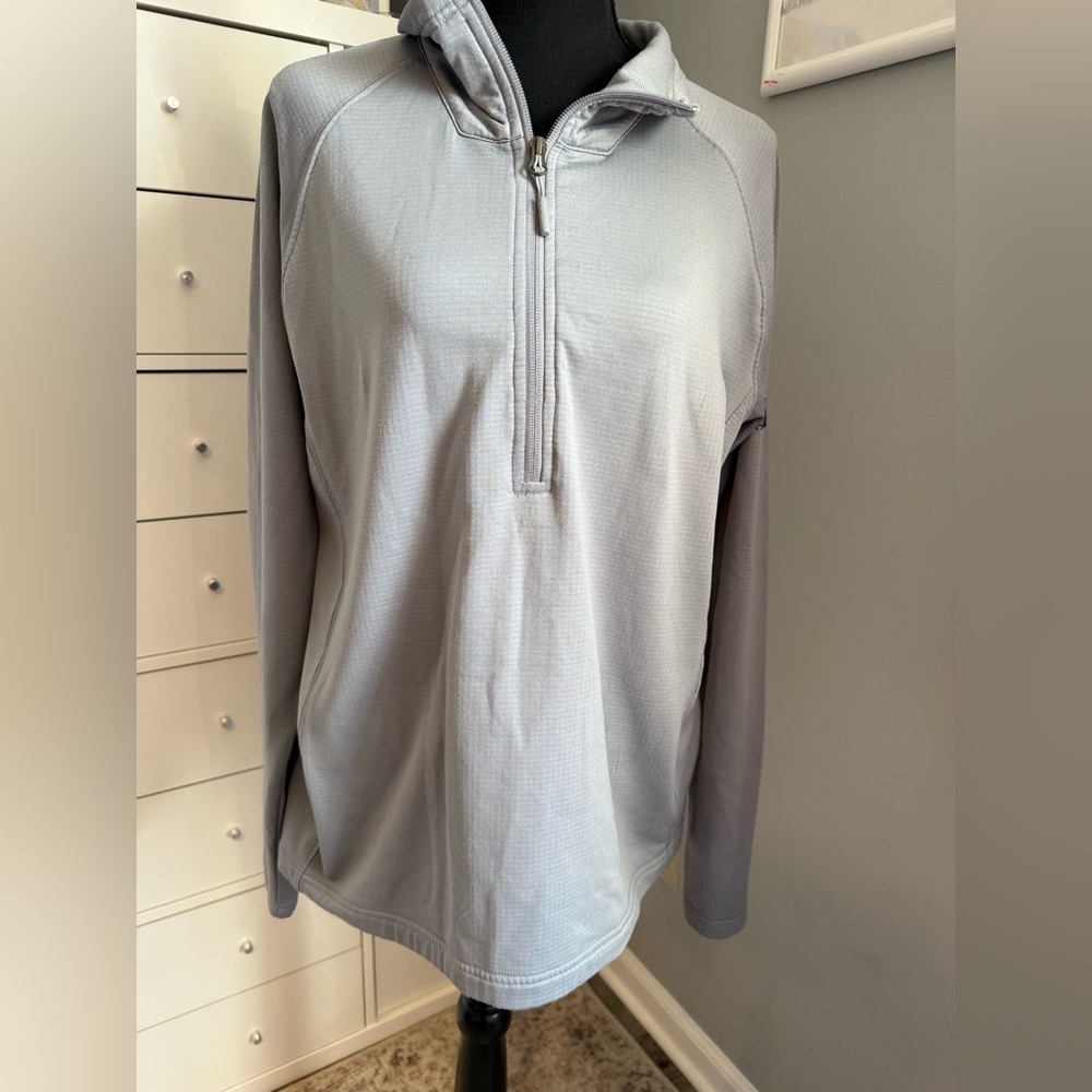 North face men’s Gray Quarter-Zip Pullover